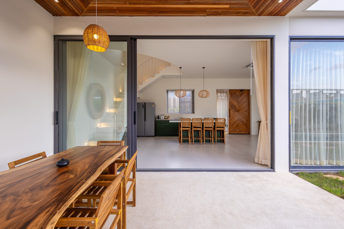 Indoor outdoor living space